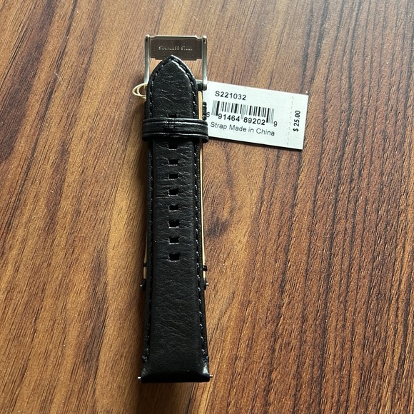Fossil Leather Wristband - Picture 3 of 5